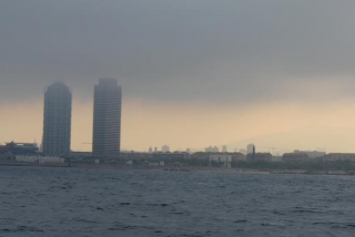 vistas desde el mar de barcelona